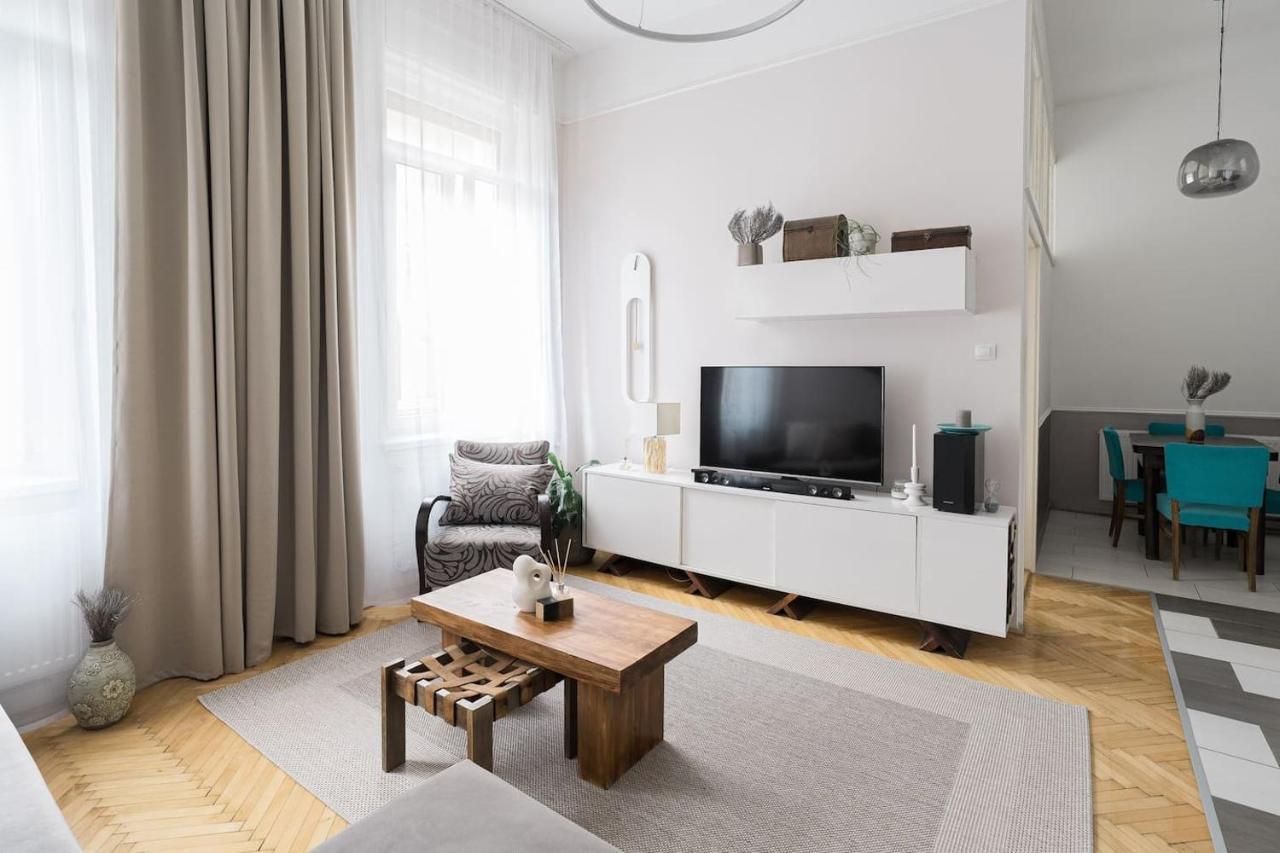 Sunrise Lounge Corvin 63M2 Ac Lägenhet Budapest Exteriör bild